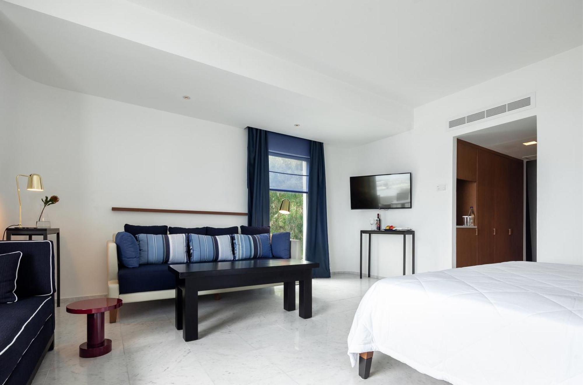 Almyra Hotel Paphos Exterior photo