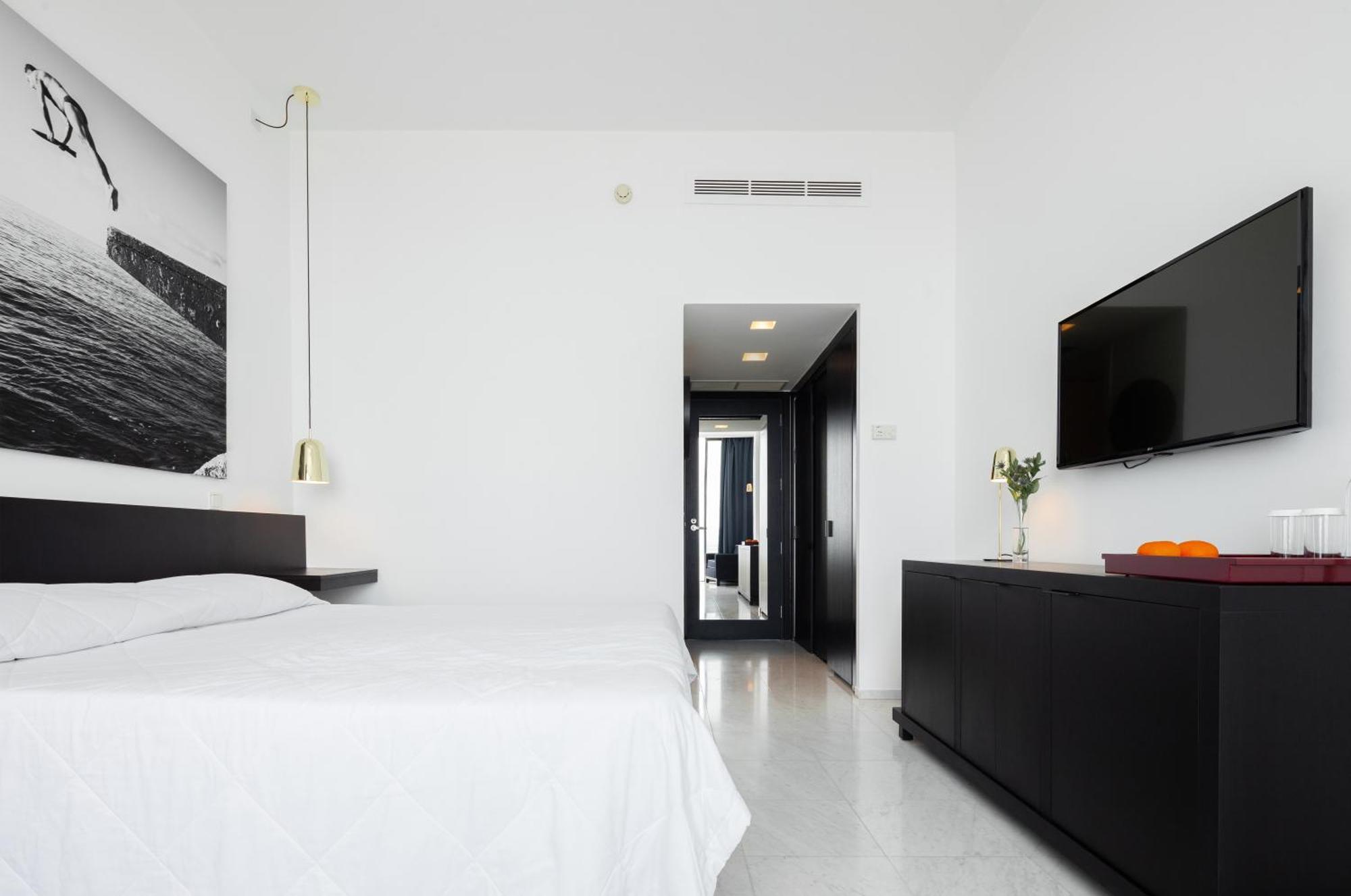 Almyra Hotel Paphos Exterior photo